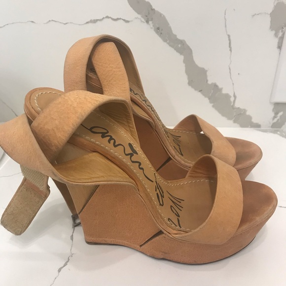 Lam in beige wedges - Picture 1 of 3